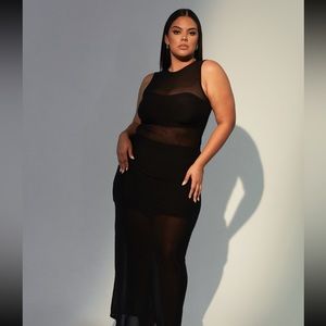 Klassy Network Mesh Maxi Dress Sz L NWT!!